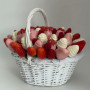 Корзина с клубникой в шоколаде